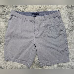 Tommy Hilfiger Women's Navy Patterned Shorts Size 14